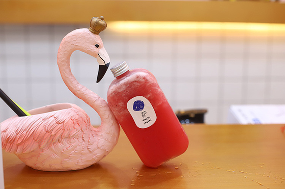 0.5kg Kapasitas Gelembung Teh Minum Botol Desain Modern Efisiensi Tinggi Tutup