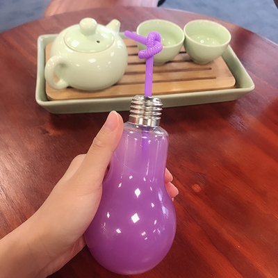 Bottle susu dengan isolasi yang dapat disesuaikan