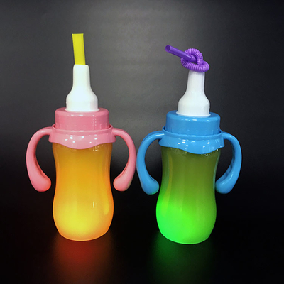 Botol Teh Susu Plastik Berwarna-warni dengan Proof Leak dan Desain Terisolasi