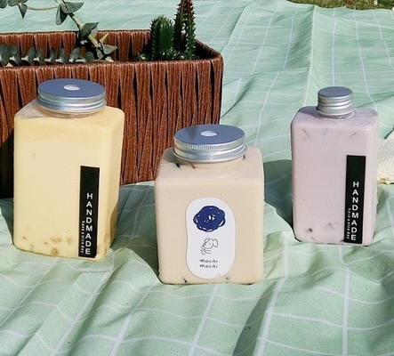 Botol jus teh susu persegi dan bulat modern tahan kebocoran dengan gagang