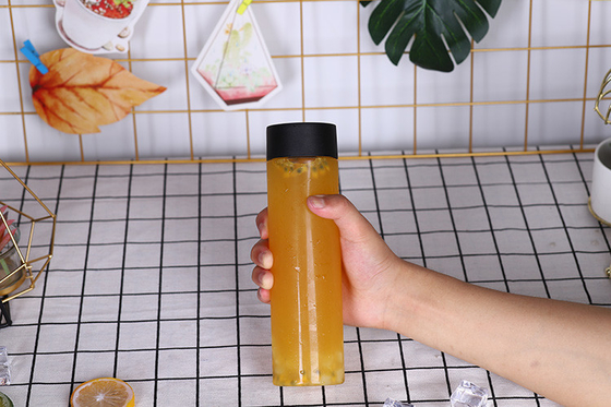 Stylish anti bocor botol minuman yang dapat digunakan kembali jelas persegi / bulat modern plastik sekrup pada tutup untuk penggunaan yang mudah