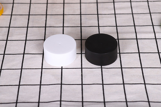 Stylish anti bocor botol minuman yang dapat digunakan kembali jelas persegi / bulat modern plastik sekrup pada tutup untuk penggunaan yang mudah