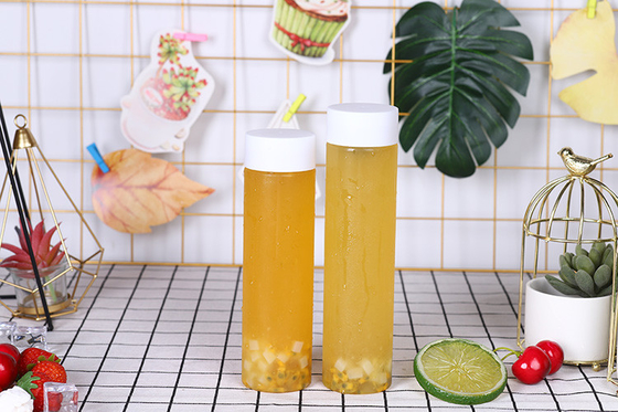 Stylish anti bocor botol minuman yang dapat digunakan kembali jelas persegi / bulat modern plastik sekrup pada tutup untuk penggunaan yang mudah