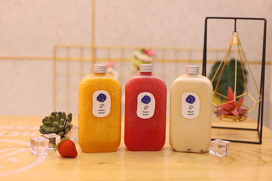 Botol minuman plastik tahan kebocoran dengan sekrup di tutup