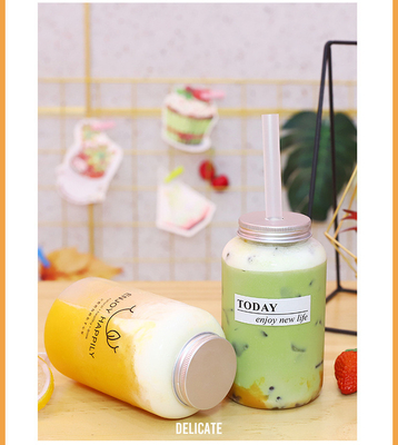 Botol teh susu ukuran sedang dengan sekrup di tutup dan fungsi anti bocor